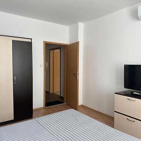 Oazis Cozy Beach Apartment ラヴダ エクステリア 写真