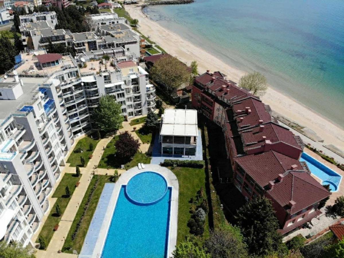 Oazis Cozy Beach Apartment ラヴダ エクステリア 写真