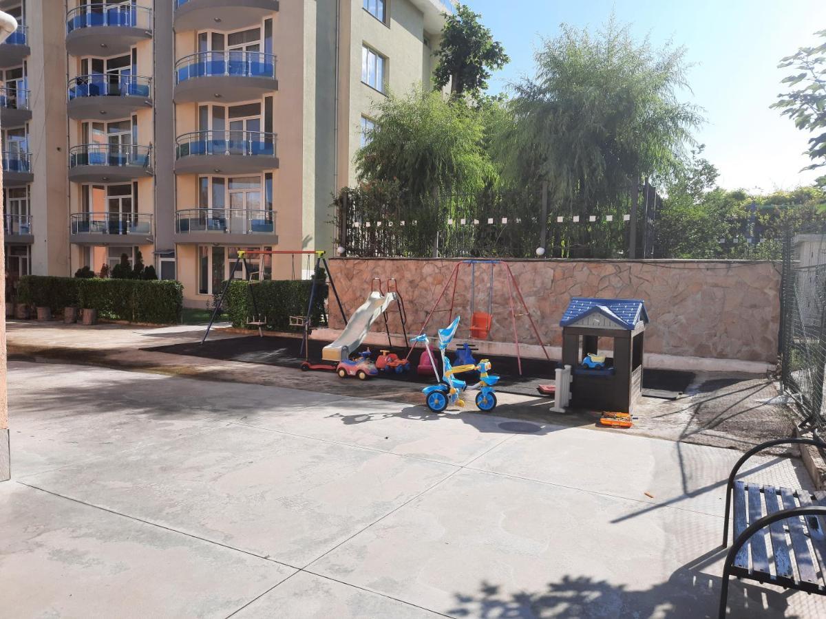 Oazis Cozy Beach Apartment ラヴダ エクステリア 写真