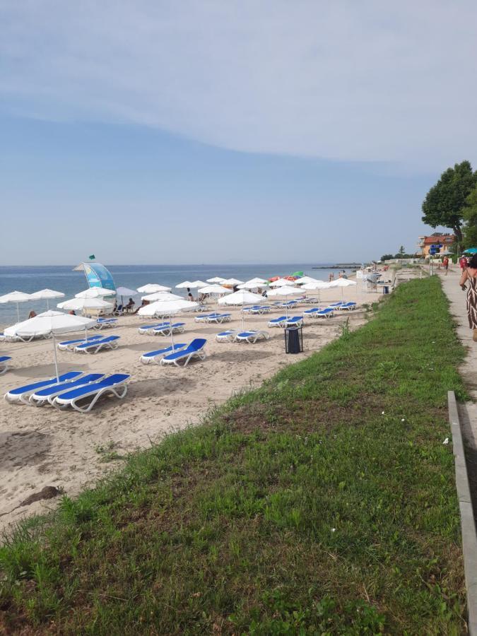 Oazis Cozy Beach Apartment ラヴダ エクステリア 写真