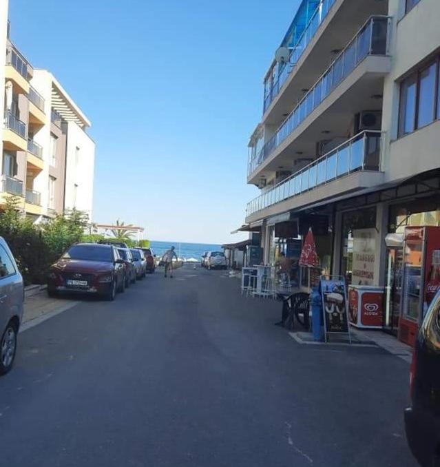 Oazis Cozy Beach Apartment ラヴダ エクステリア 写真