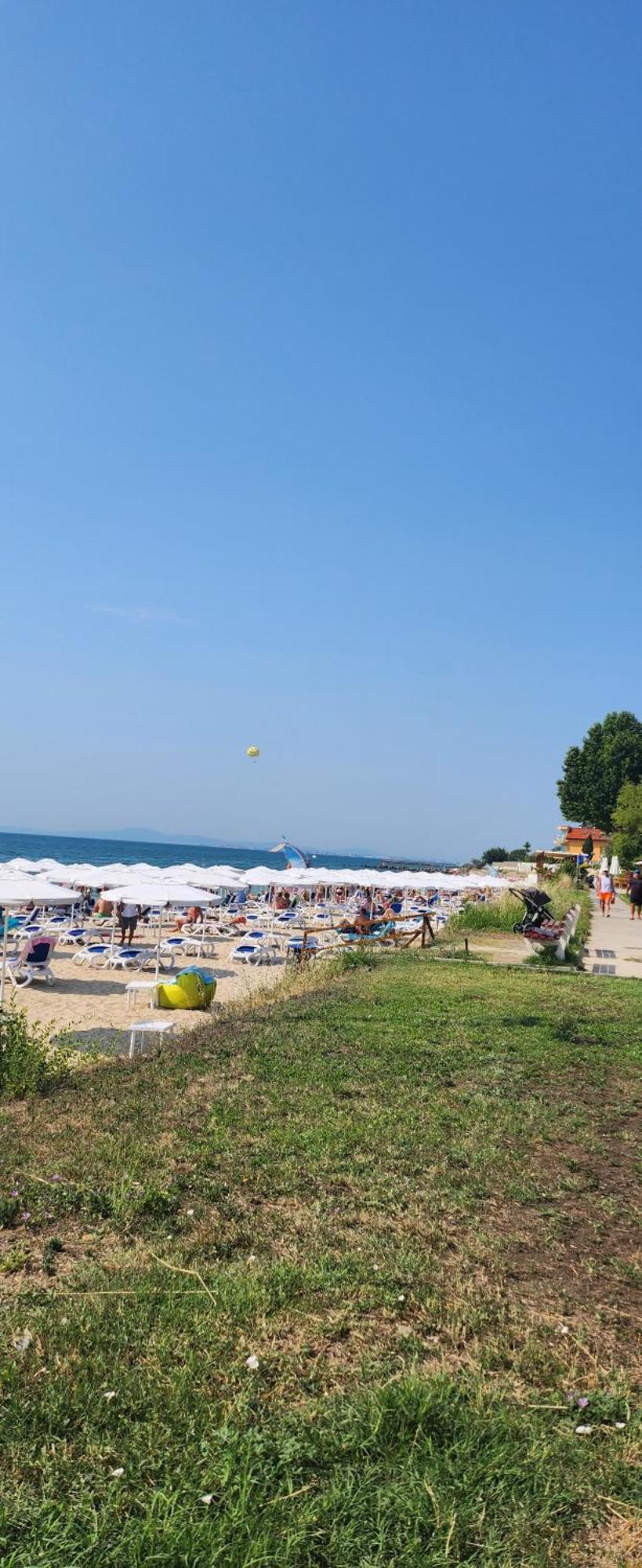 Oazis Cozy Beach Apartment ラヴダ エクステリア 写真
