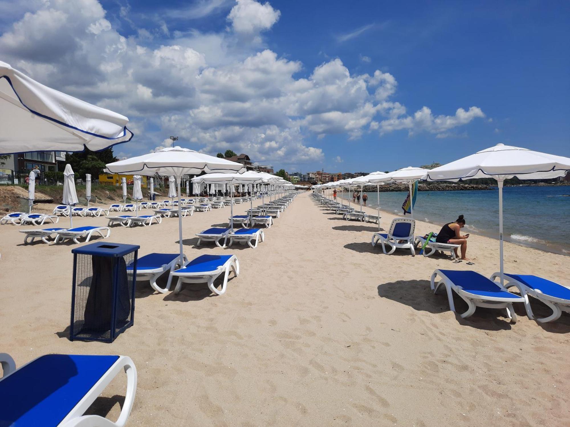 Oazis Cozy Beach Apartment ラヴダ エクステリア 写真
