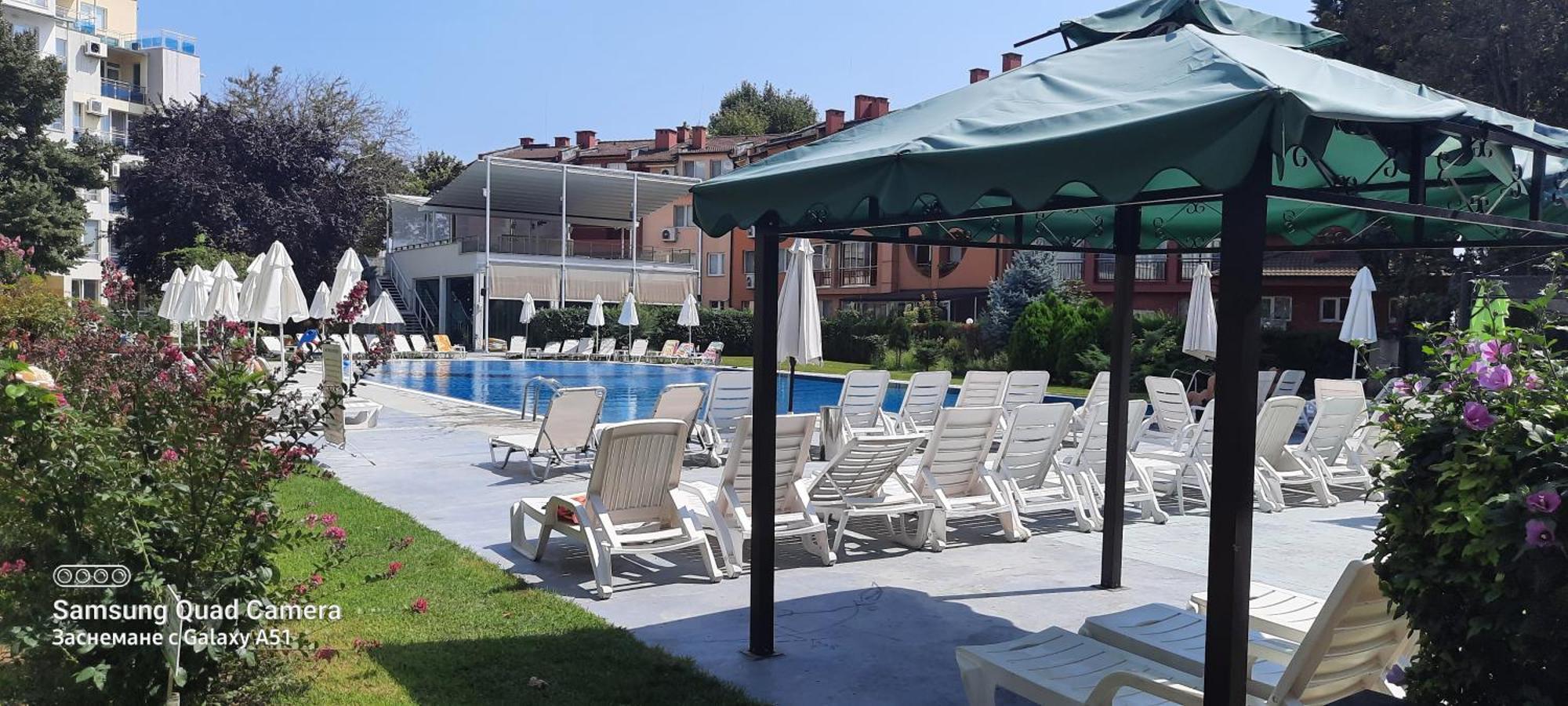 Oazis Cozy Beach Apartment ラヴダ エクステリア 写真