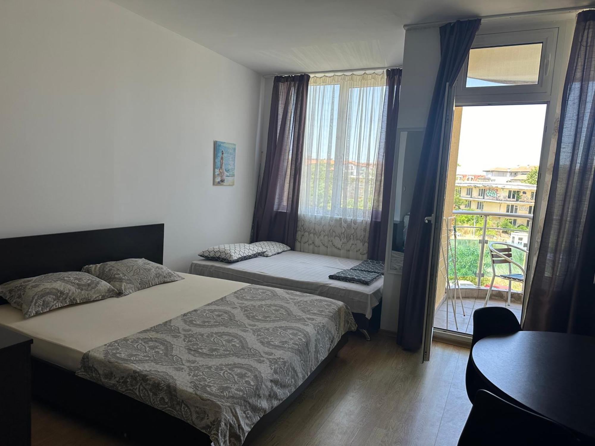 Oazis Cozy Beach Apartment ラヴダ エクステリア 写真